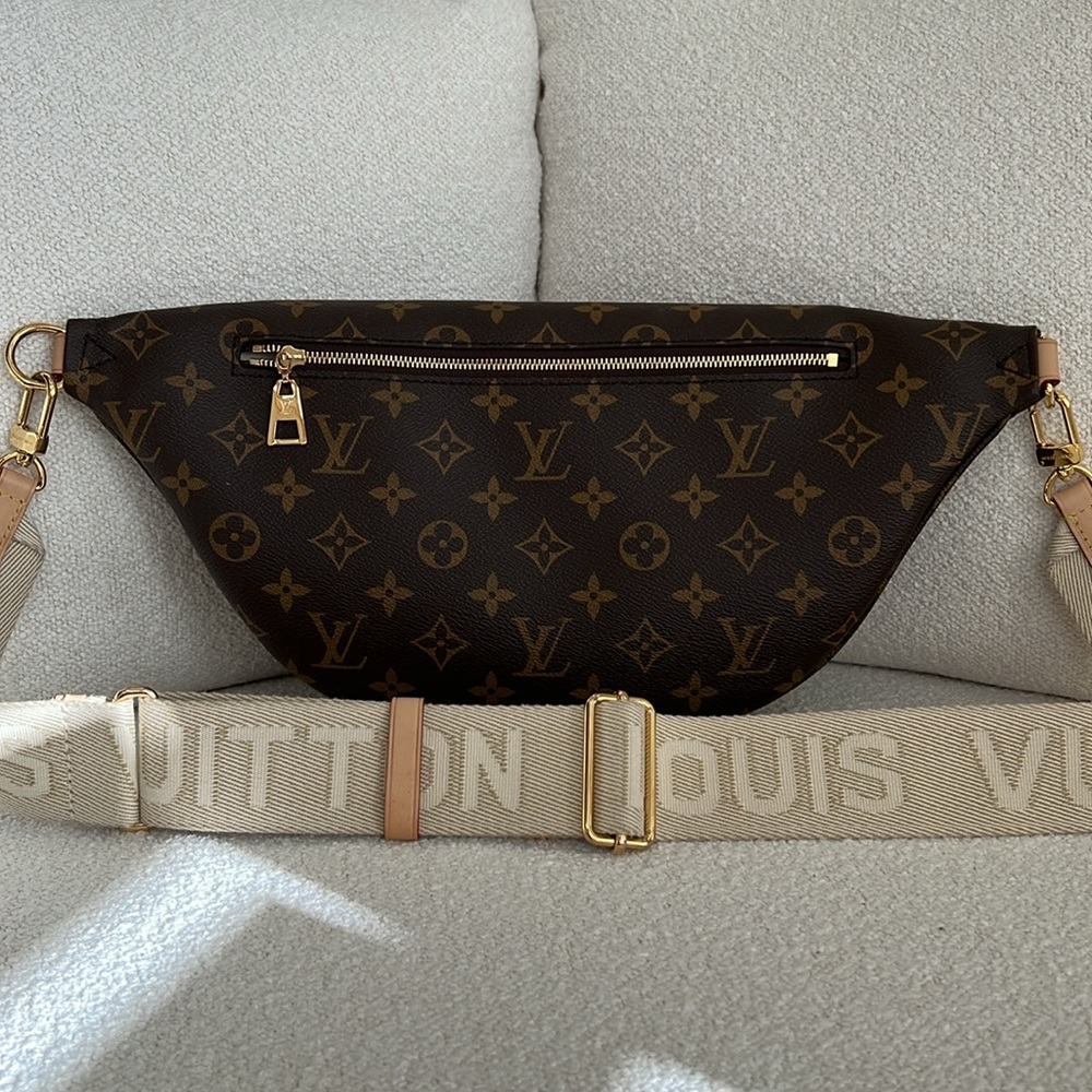 ❌SOLD❌LV High Rise Bumbag Full Set - Picture 3 of 8